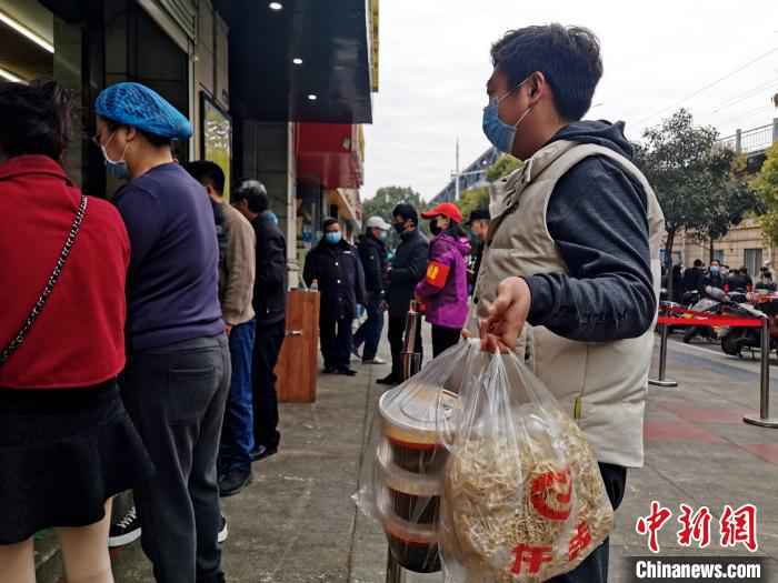  襄阳战“疫”记：一碗牛肉面再现古城“烟火气”